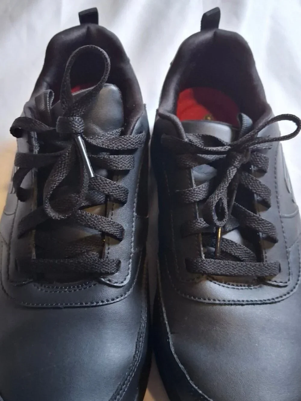 Skechers Black Leather Sneakers Wide Fit  Size 6.5 Casual Athletic Shoes